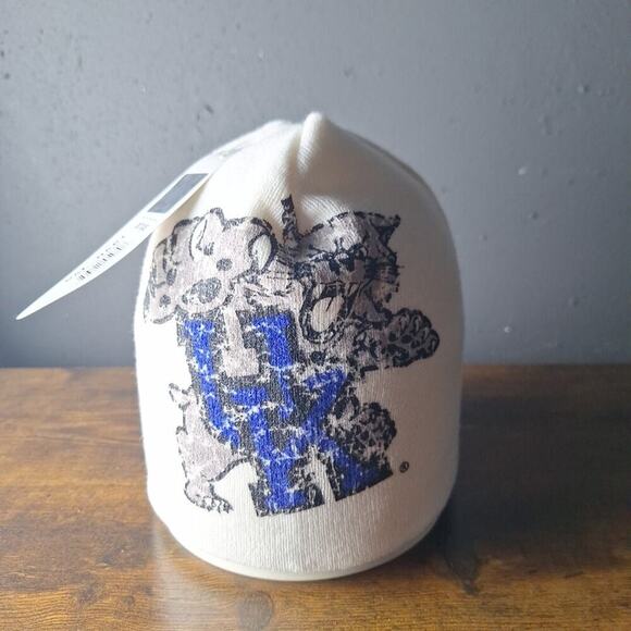 Kentucky Wildcats NCAA Vintage Winter Beanie Sports Hat Ski Skull Cap - Picture 1 of 6